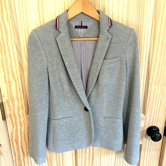 Tommy Hilfiger Textured Gray Ribbon Trim Blazer. Size 4. - Picture 2 of 16